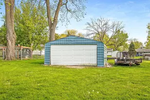 501 S Water St, Warren, IL 61087 - Photo 42