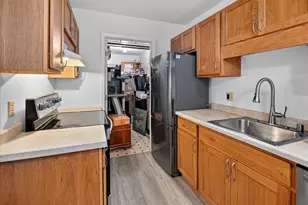 847 Kottke Dr, Madison, WI 53719 - Photo 8