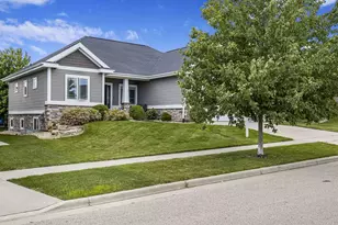 1009 Tara Ln, Waunakee, WI 53597 - Photo 2