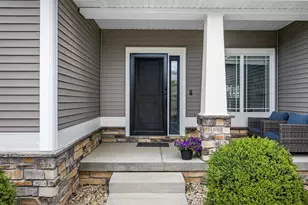 1009 Tara Ln, Waunakee, WI 53597 - Photo 4
