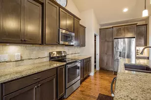1009 Tara Ln, Waunakee, WI 53597 - Photo 30