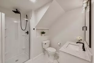 21 N Kenosha Dr, Madison, WI 53705 - Photo 20