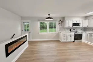 21 N Kenosha Dr, Madison, WI 53705 - Photo 8
