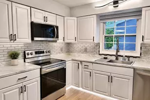 21 N Kenosha Dr, Madison, WI 53705 - Photo 10