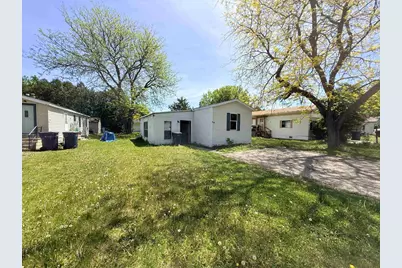 10 Lapidary Lane #10, Janesville, WI 53548 - Photo 2