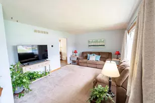 2023 Williamsburg Pl, Janesville, WI 53548 - Photo 2