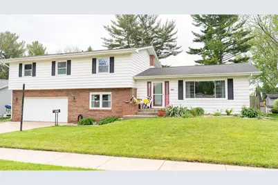 2023 Williamsburg Place, Janesville, WI 53548 - Photo 1