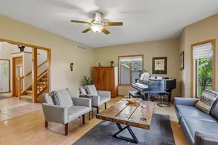 920 Lexington Way, Waunakee, WI 53597 - Photo 8