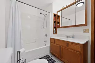 423 Mulberry St, Baraboo, WI 53913 - Photo 16
