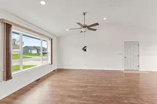 229 Dessa Rain Dr, Reedsburg, WI 53959 - Photo 12