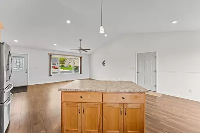 229 Dessa Rain Drive, Reedsburg, WI 53959 - Photo 8