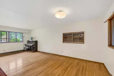 318 Cheyenne Trail, Madison, WI 53705 - Photo 10