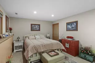 6217 Sharpsburg Dr, Madison, WI 53718 - Photo 32