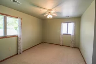 107 Buckingham Ct, Cambridge, WI 53523 - Photo 10