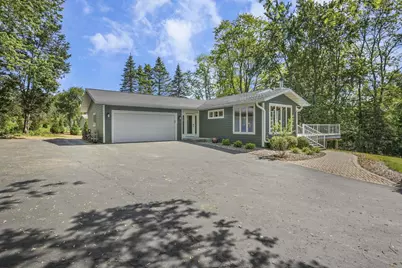 810 Rosemary Lane, Baraboo, WI 53913 - Photo 2
