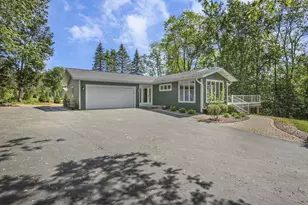 810 Rosemary Ln, Baraboo, WI 53913 - Photo 2