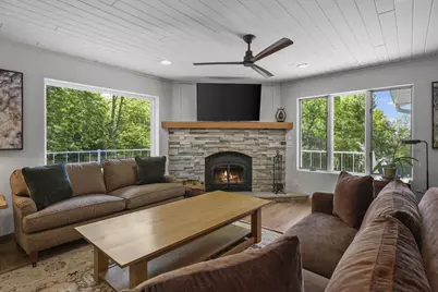810 Rosemary Lane, Baraboo, WI 53913 - Photo 8