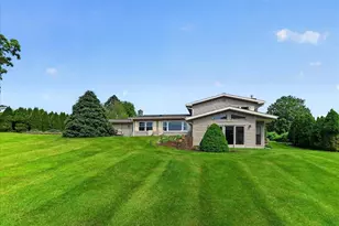 6689 Highland Dr, Windsor, WI 53598 - Photo 4