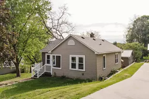 198 Rosa St, Richland Center, WI 53581 - Photo 2