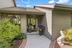 W14198 Selwood Dr, Prairie Du Sac, WI 53578 - Photo 4