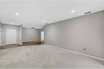 1612 S Golf Glen #D, Madison, WI 53704 - Photo 8