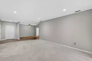 1612 S Golf Glen, Madison, WI 53704 - Photo 8