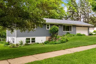 1117 Droster Rd, Madison, WI 53716 - Photo 4