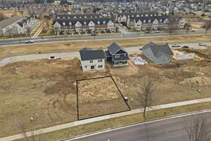 5217 Sassafras Dr, Fitchburg, WI 53711 - Photo 6