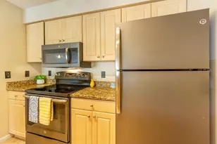 8510 Greenway Blvd, Middleton, WI 53562 - Photo 8