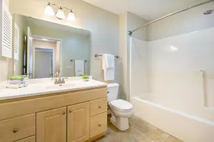 8510 Greenway Blvd, Middleton, WI 53562 - Photo 22