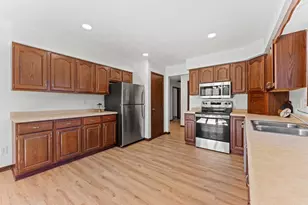 421 Bowman Rd, Wisconsin Dells, WI 53965 - Photo 6