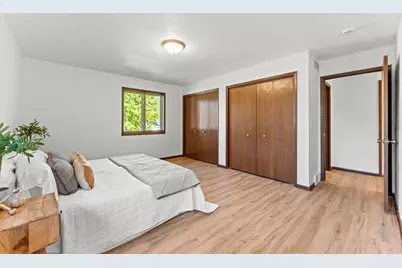 421 Bowman Road, Wisconsin Dells, WI 53965 - Photo 18
