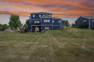 410 Sunset Dr, Lodi, WI 53555 - Photo 4