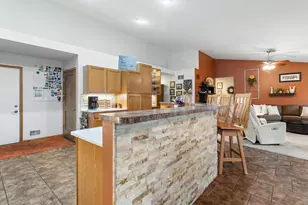 528 Clemens Ct, Portage, WI 53901 - Photo 8