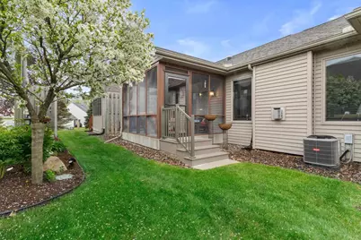 528 Clemens Court #7, Portage, WI 53901 - Photo 2