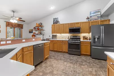 528 Clemens Court #7, Portage, WI 53901 - Photo 4