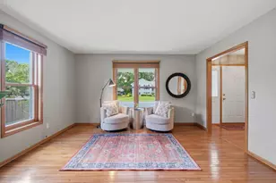 909 Bristol Ct, Stoughton, WI 53589 - Photo 6