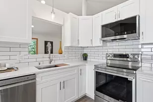 8405 Shale Dr, Madison, WI 53719 - Photo 12