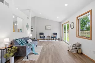 8405 Shale Dr, Madison, WI 53719 - Photo 2