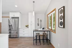 8405 Shale Dr, Madison, WI 53719 - Photo 10