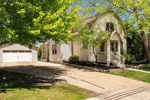 1702 Highland Ave, Janesville, WI 53548 - Photo 6
