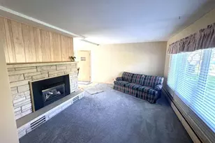 305 Annette Ct, Rhinelander, WI 54501 - Photo 4