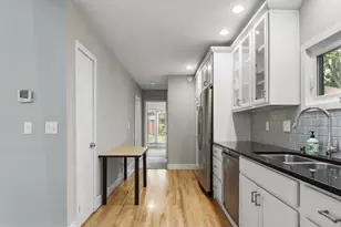 5535 Lake Mendota Dr, Madison, WI 53705 - Photo 8