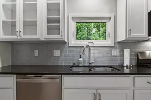 5535 Lake Mendota Dr, Madison, WI 53705 - Photo 10