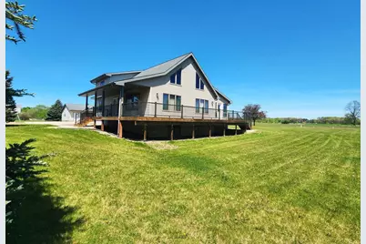 N6526 State Road 22, Pardeeville, WI 53954 - Photo 4