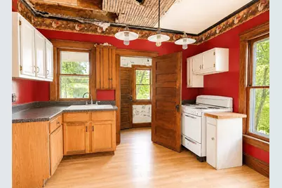 925 Portland Avenue, Beloit, WI 53511 - Photo 12