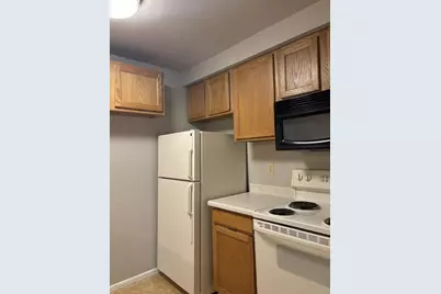 4328 Melody Lane #101, Madison, WI 53704 - Photo 8