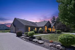 53 Harvest Wy, Fitchburg, WI 53711 - Photo 2