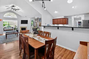 53 Harvest Wy, Fitchburg, WI 53711 - Photo 14