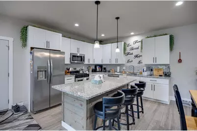 134 Bristle Way, Edgerton, WI 53534 - Photo 4